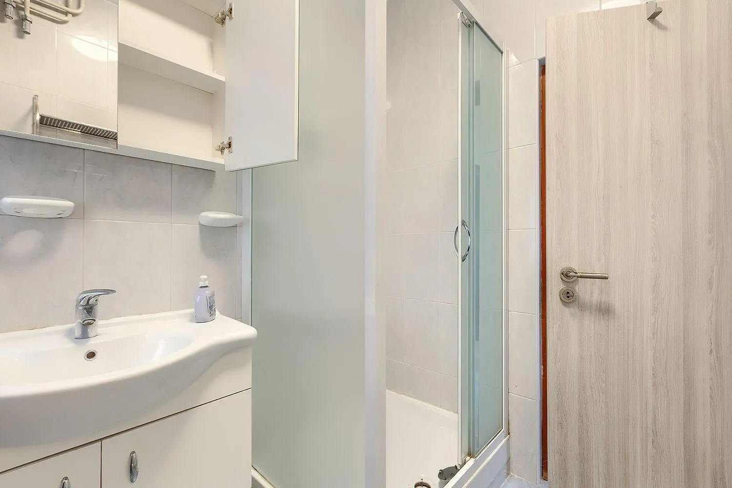 Appartement Mit Waschmaschine, Privater Parkplatz Und Grosse Terrasse Samt Grillplatz Banjole