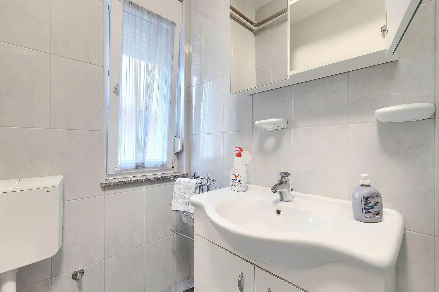 Appartement Mit Waschmaschine, Privater Parkplatz Und Grosse Terrasse Samt Grillplatz Banjole