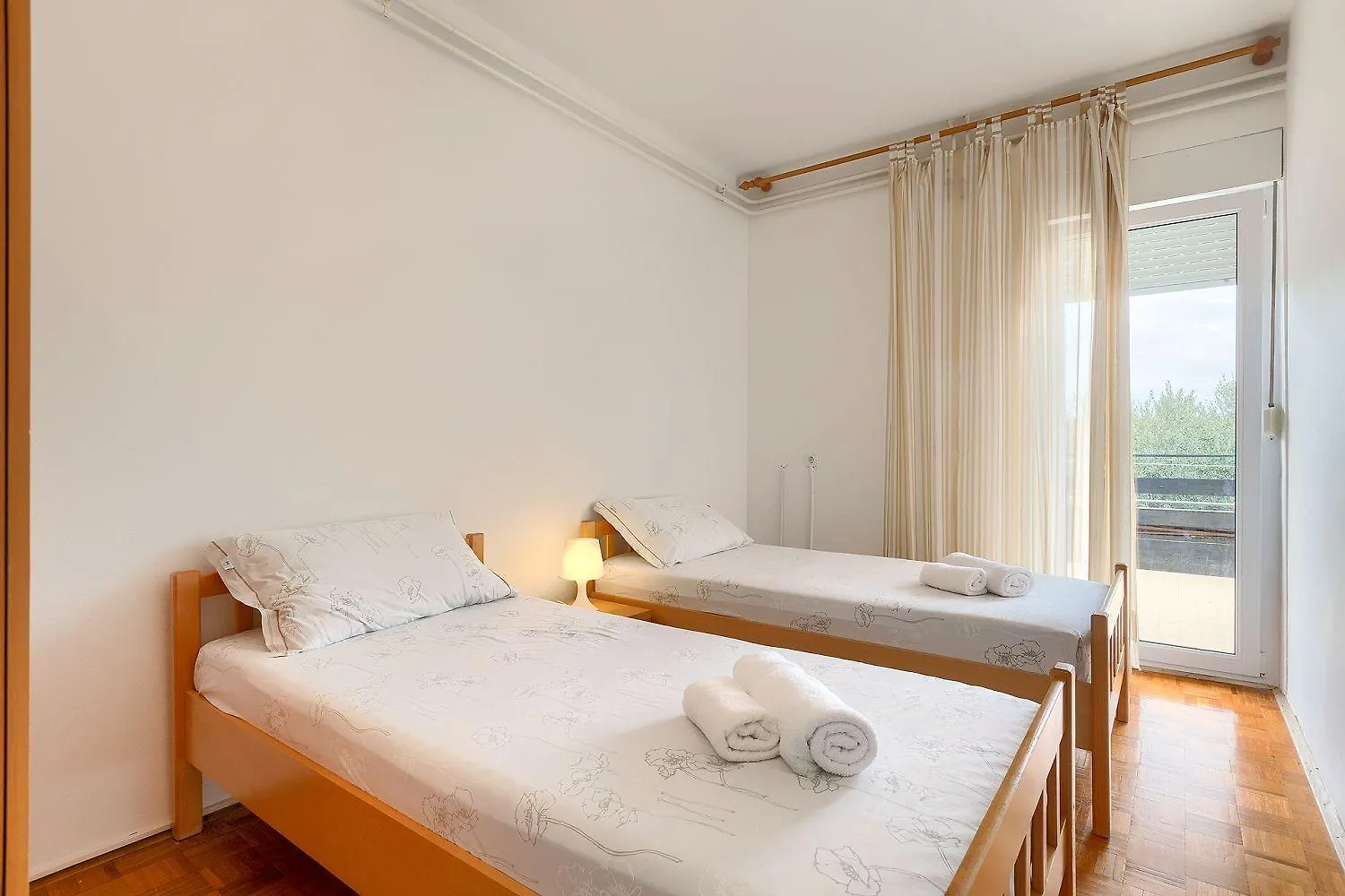 Apartment Appartement Mit Waschmaschine, Privater Parkplatz Und Grosse Terrasse Samt Grillplatz Banjole