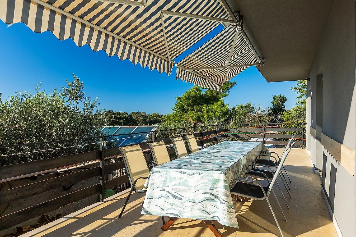 Appartement Mit Waschmaschine, Privater Parkplatz Und Grosse Terrasse Samt Grillplatz Banjole Apartment